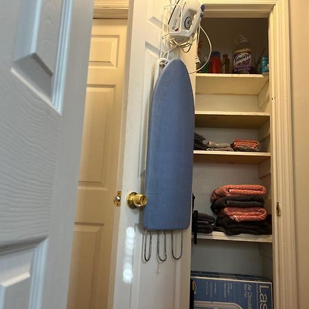 Spacious 3 Bedroom Ewing Home -Quiet トレントン エクステリア 写真