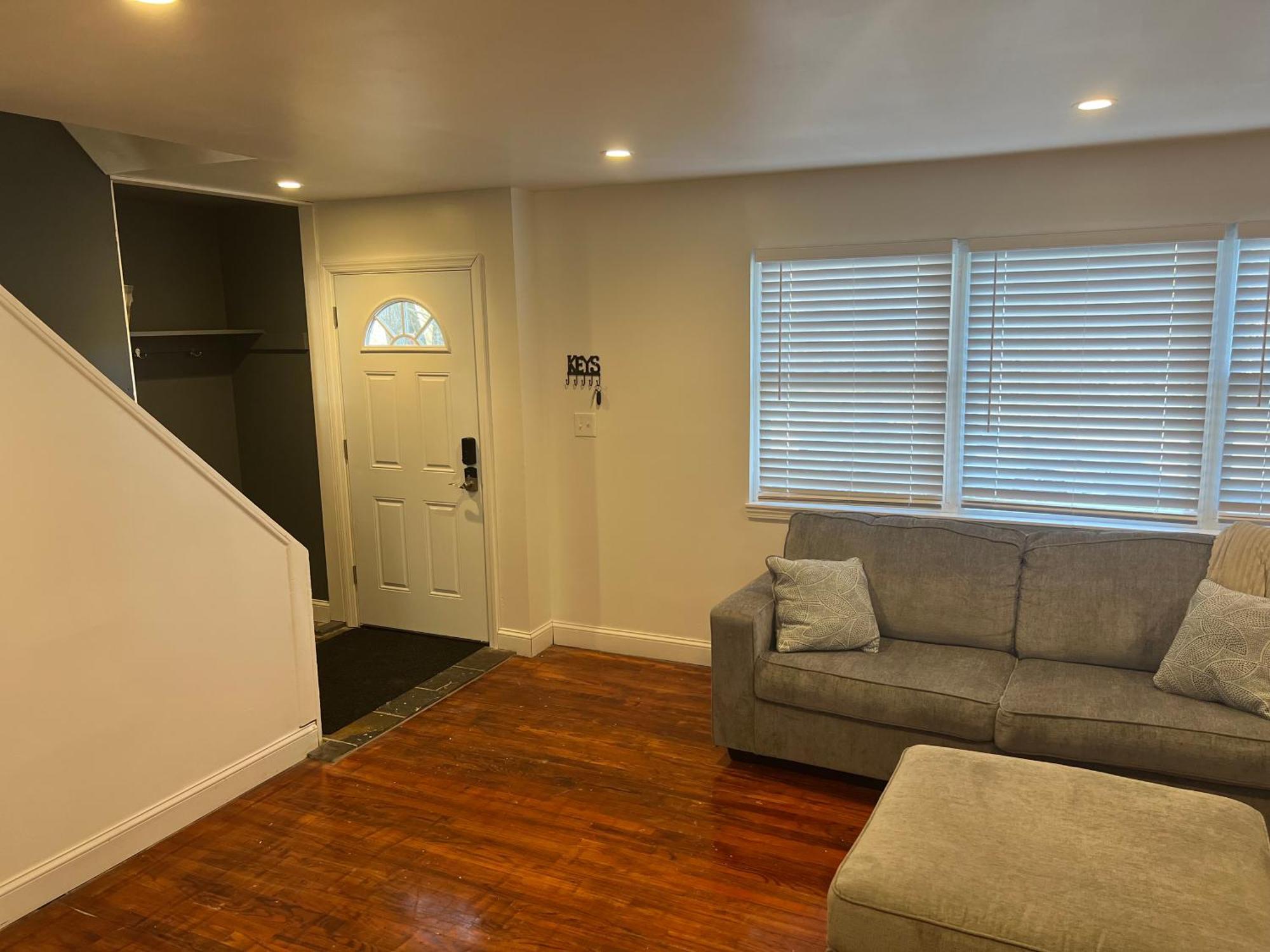 Spacious 3 Bedroom Ewing Home -Quiet トレントン エクステリア 写真