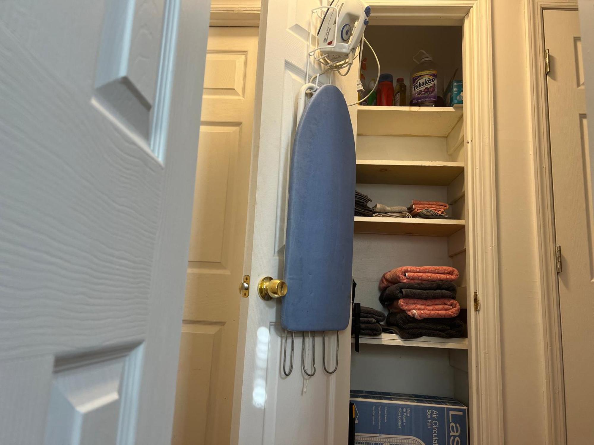 Spacious 3 Bedroom Ewing Home -Quiet トレントン エクステリア 写真